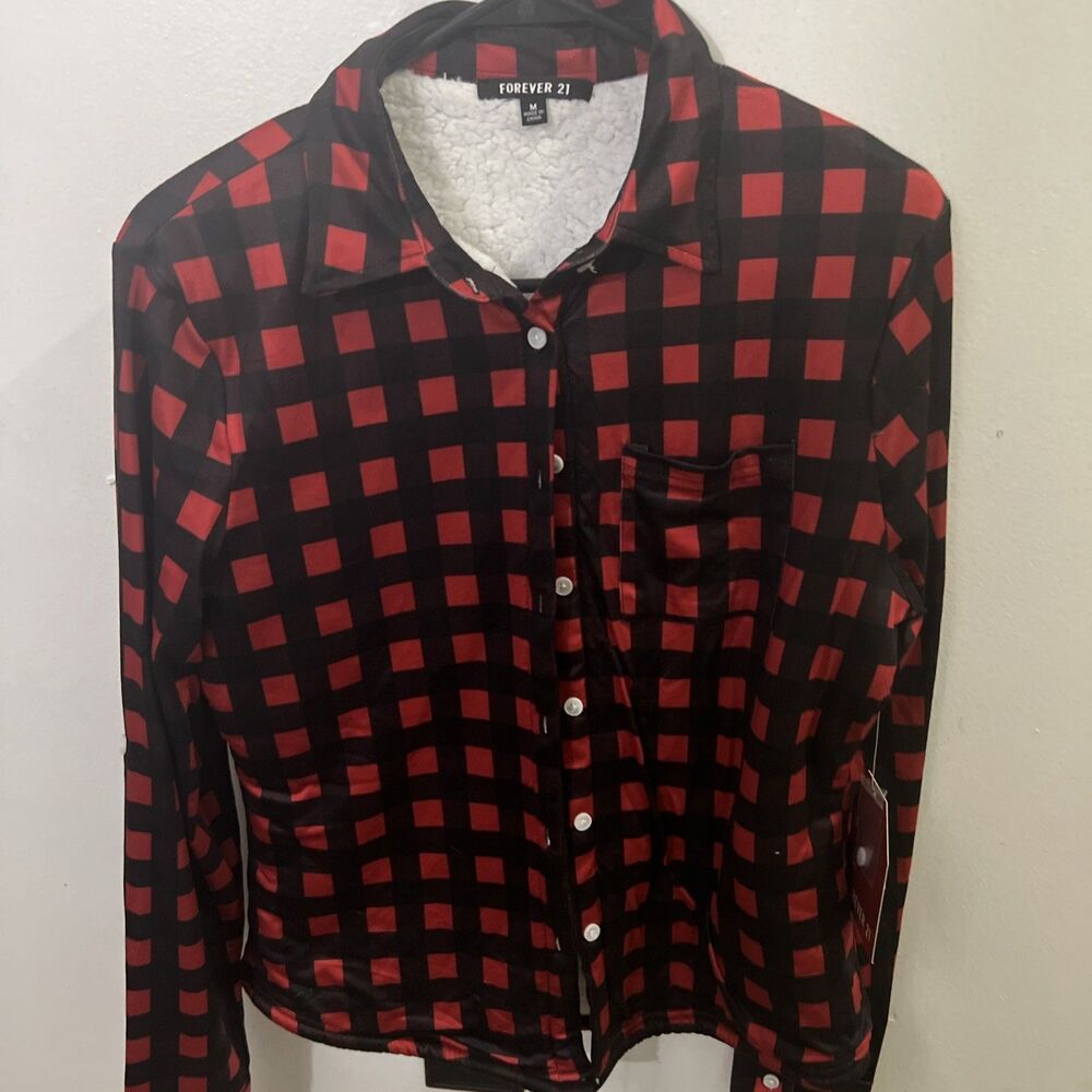 NWT Forever 21 Women's M Red Black Buffalo Plaid Sherpa Lined Button-Up Shacket